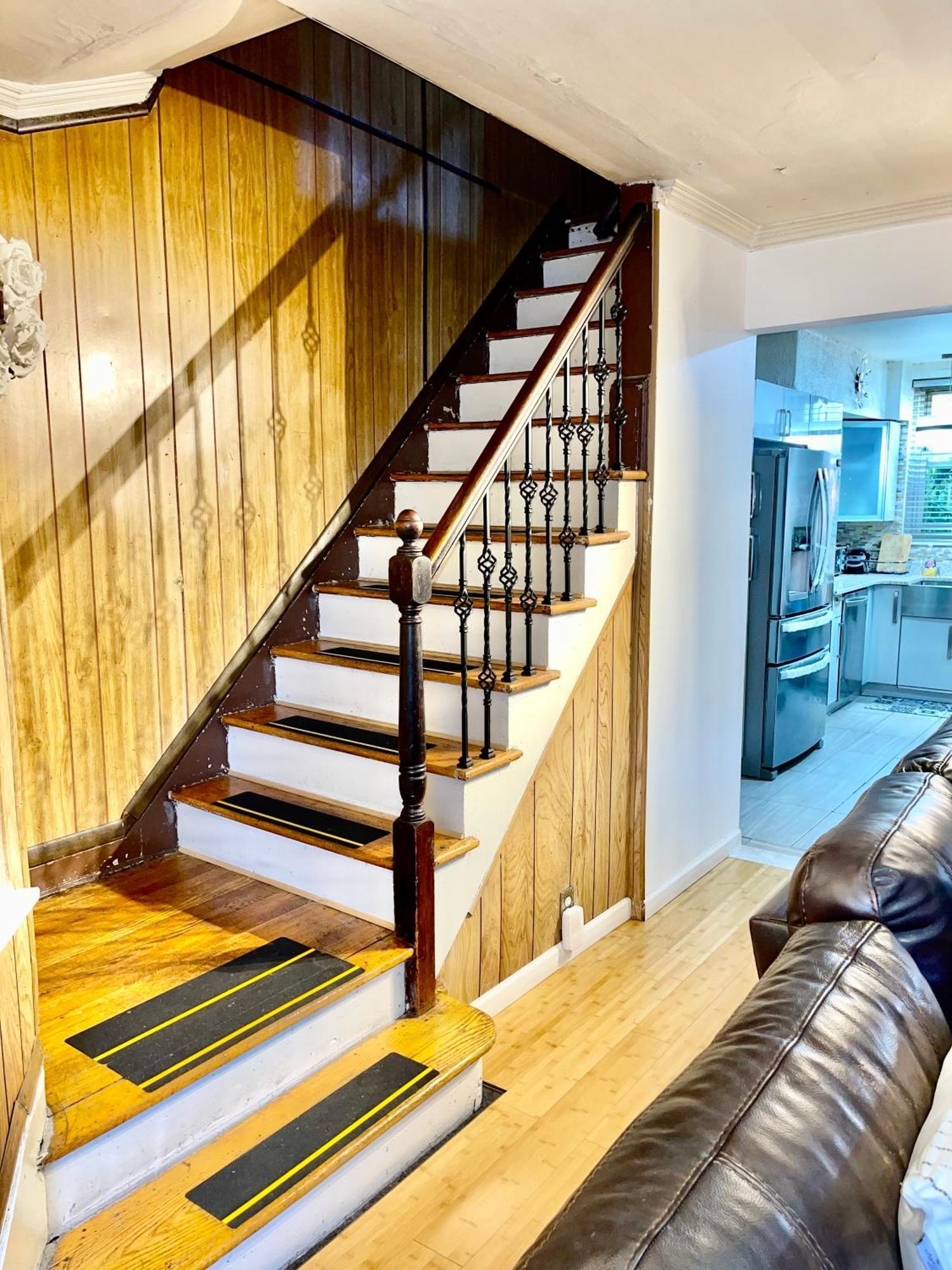 Lga Airport 3 Mins, 3 Bedroom Duplex House, Parking And Private Backyard, 9Mins Subway! Нью-Йорк Экстерьер фото